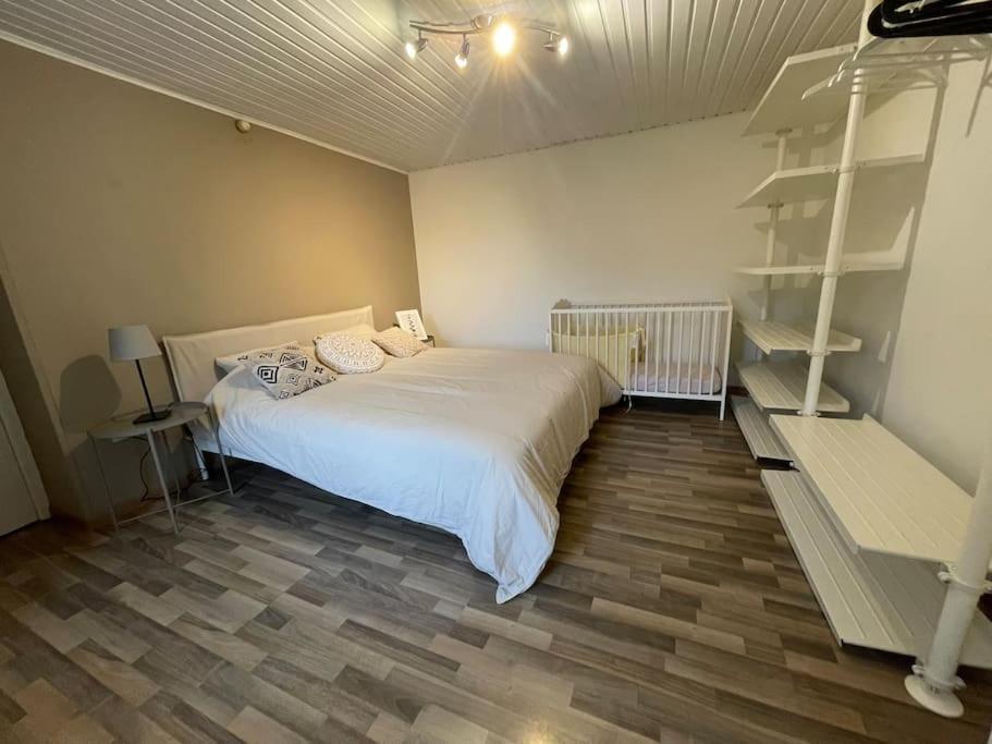 Charmante Maison De Vacances Vaux-sur-Sure 외부 사진